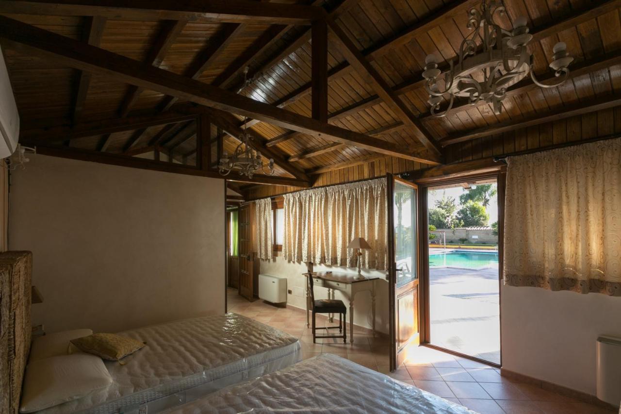 B&B Oasi Di Mamma Clara Latina Kültér fotó