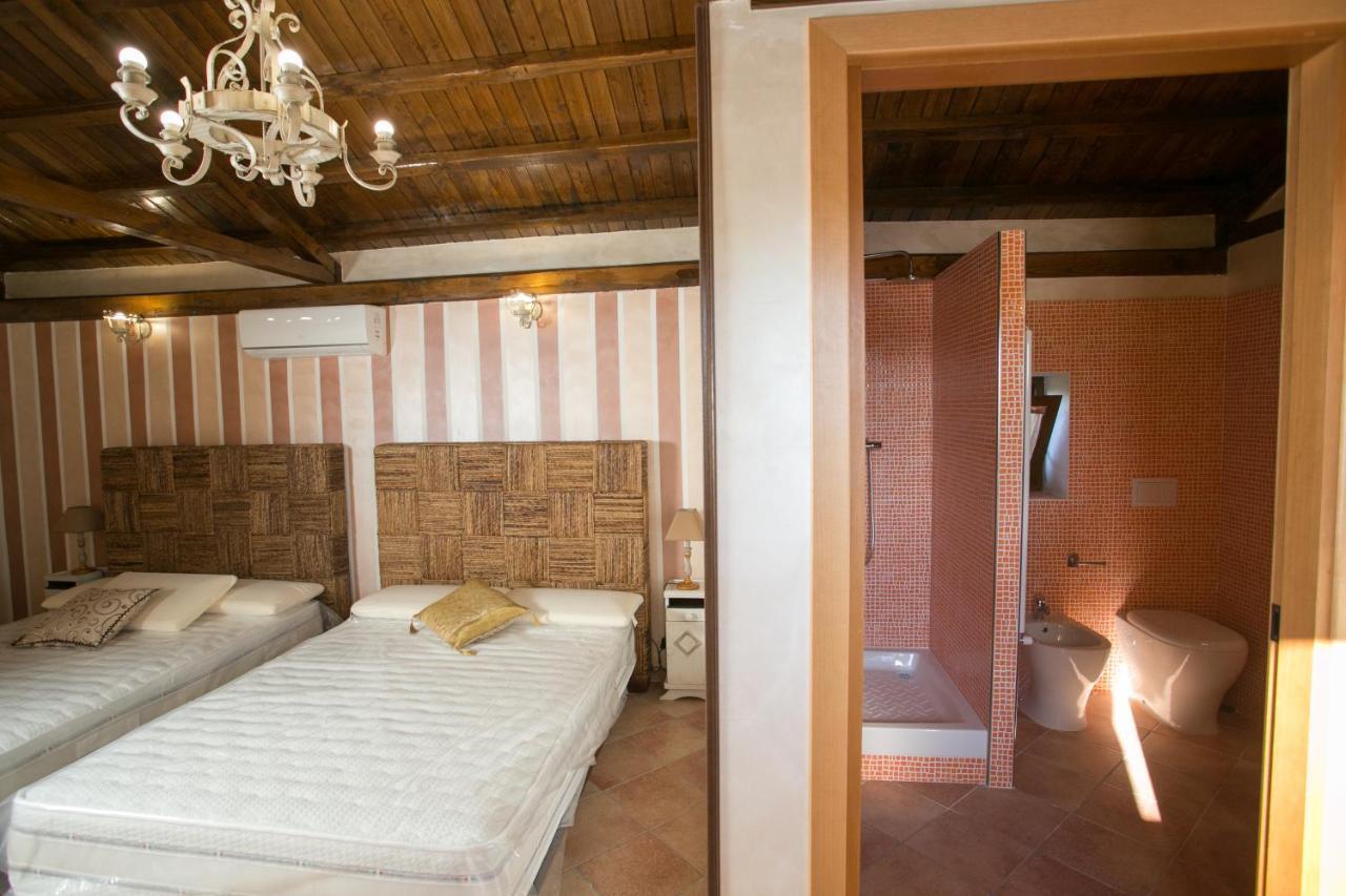 B&B Oasi Di Mamma Clara Latina Kültér fotó
