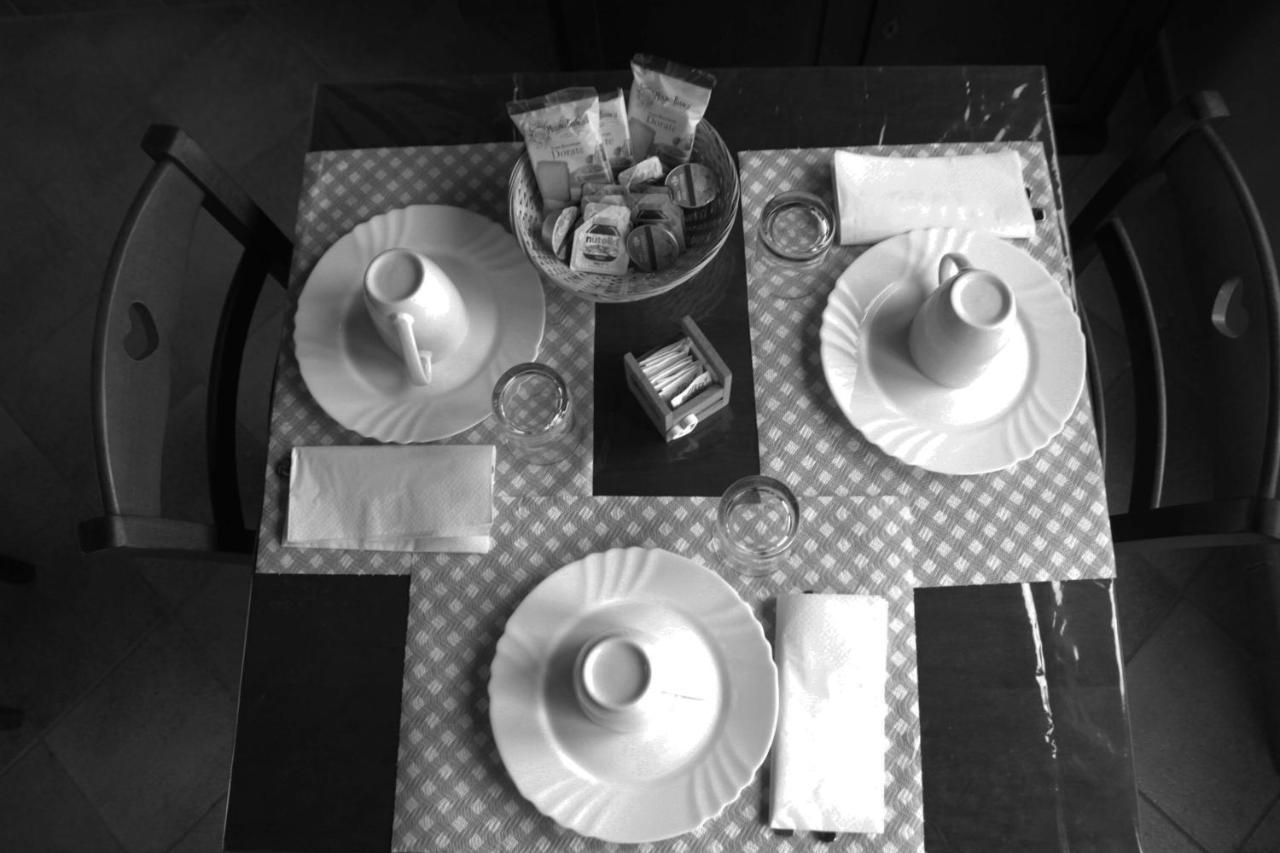 B&B Oasi Di Mamma Clara Latina Kültér fotó