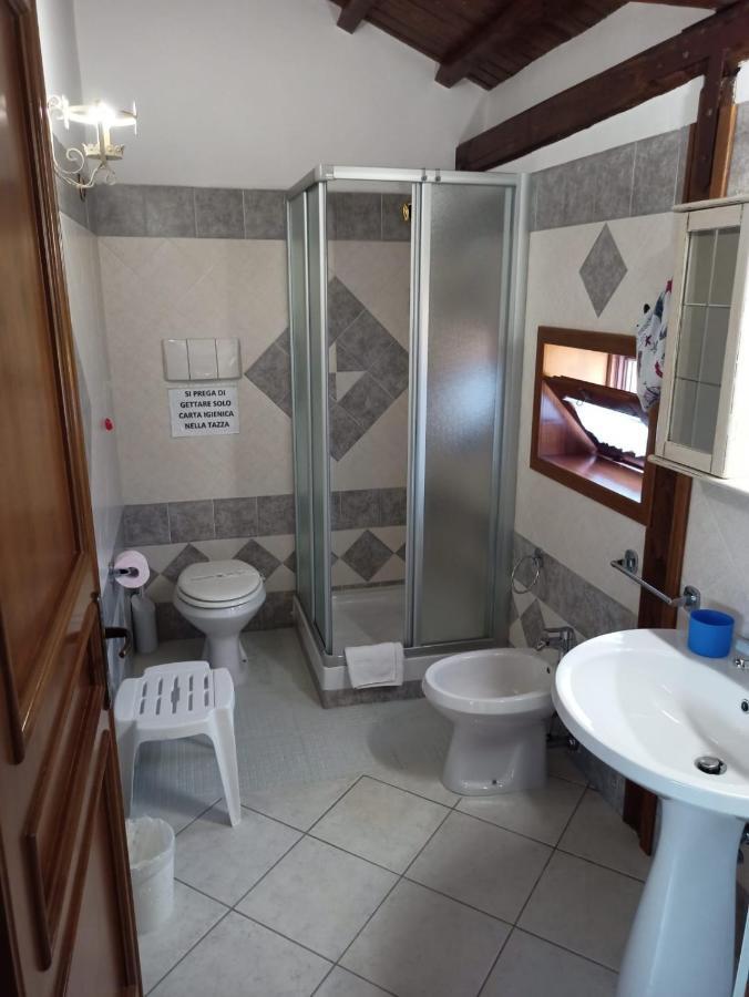 B&B Oasi Di Mamma Clara Latina Kültér fotó