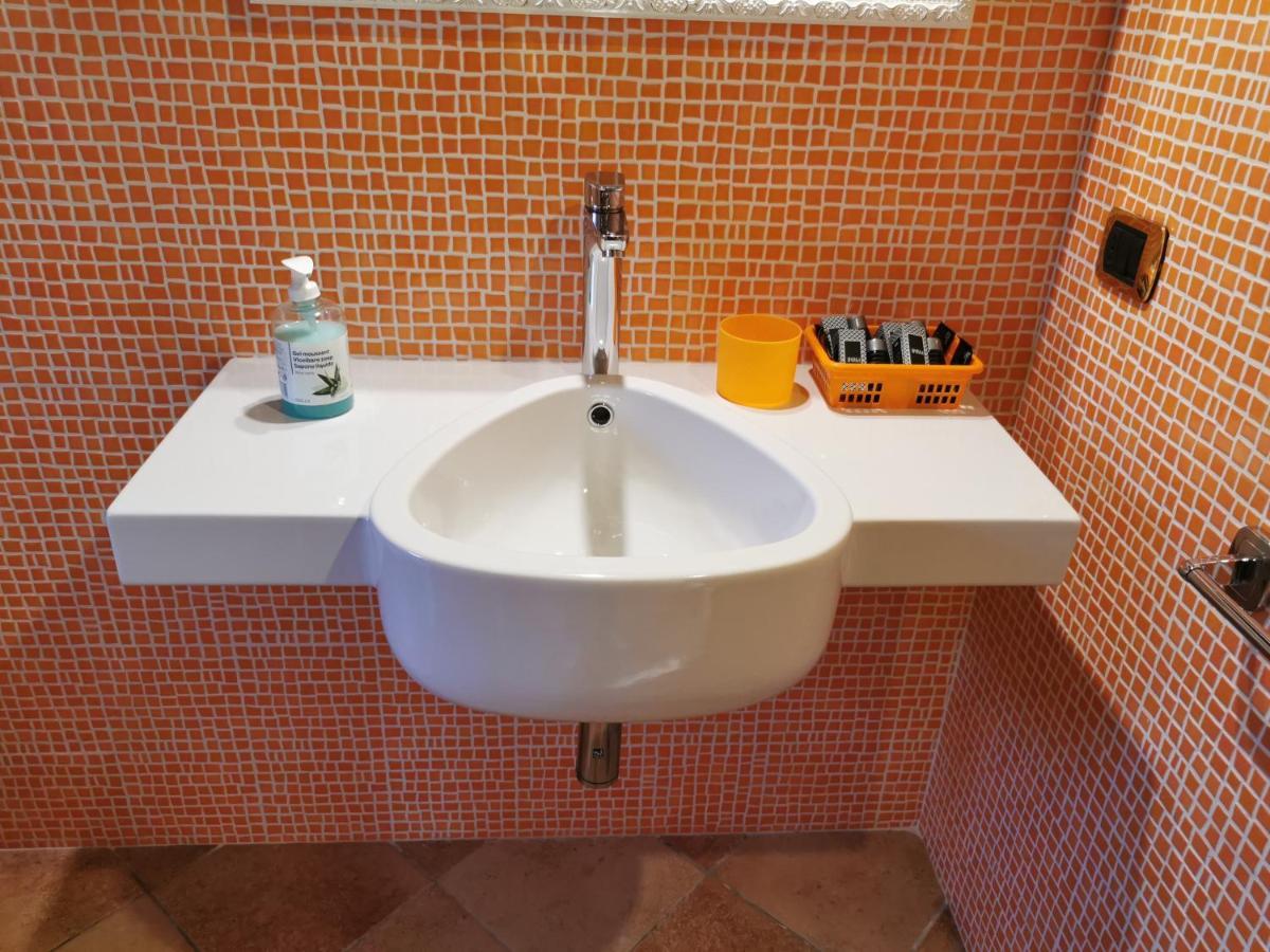 B&B Oasi Di Mamma Clara Latina Kültér fotó
