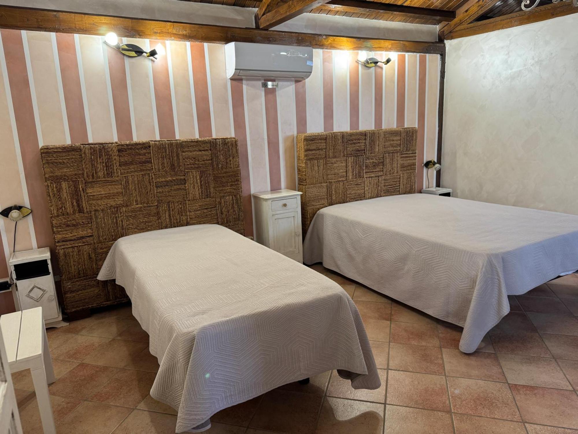 B&B Oasi Di Mamma Clara Latina Kültér fotó