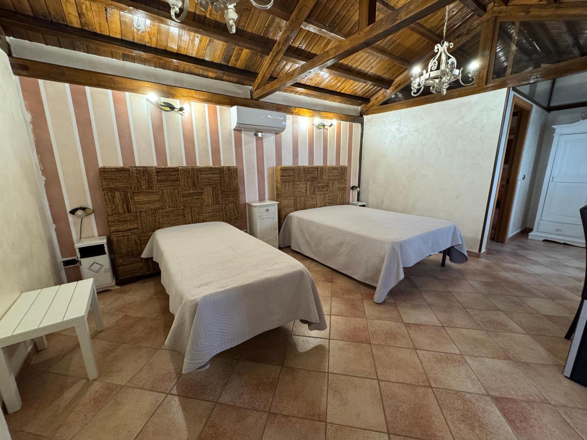 B&B Oasi Di Mamma Clara Latina Kültér fotó